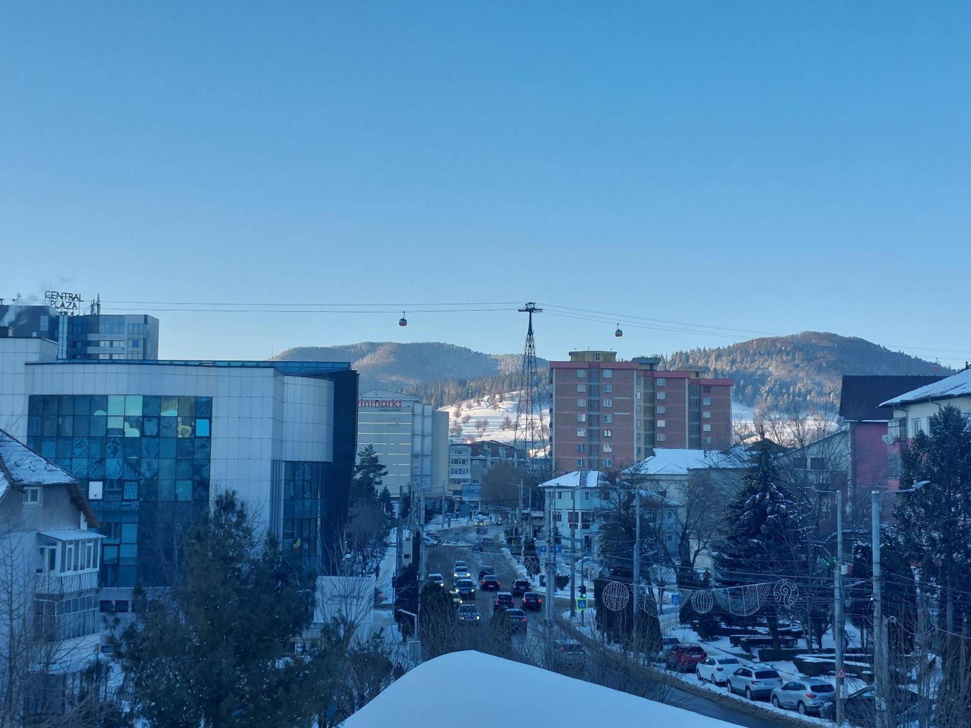 Rg Garsoniera Central Piatra Neamţ Eksteriør bilde
